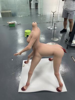 Vervloekte Pop Mutant Viervoetige Boogschutter Grote kont Perverse masturbatiepop